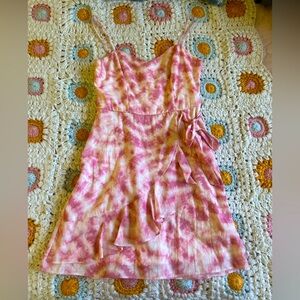 adorable tie dye pink mini dress 💖